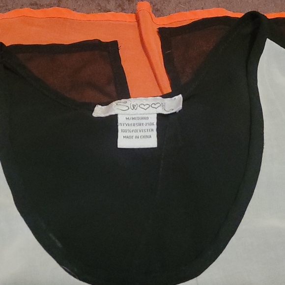 Mulit-colored open back top made by swool - Picture 3 of 3